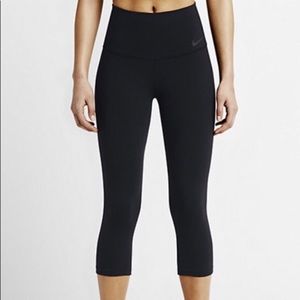Nike Dri Fit High Waisted Capri